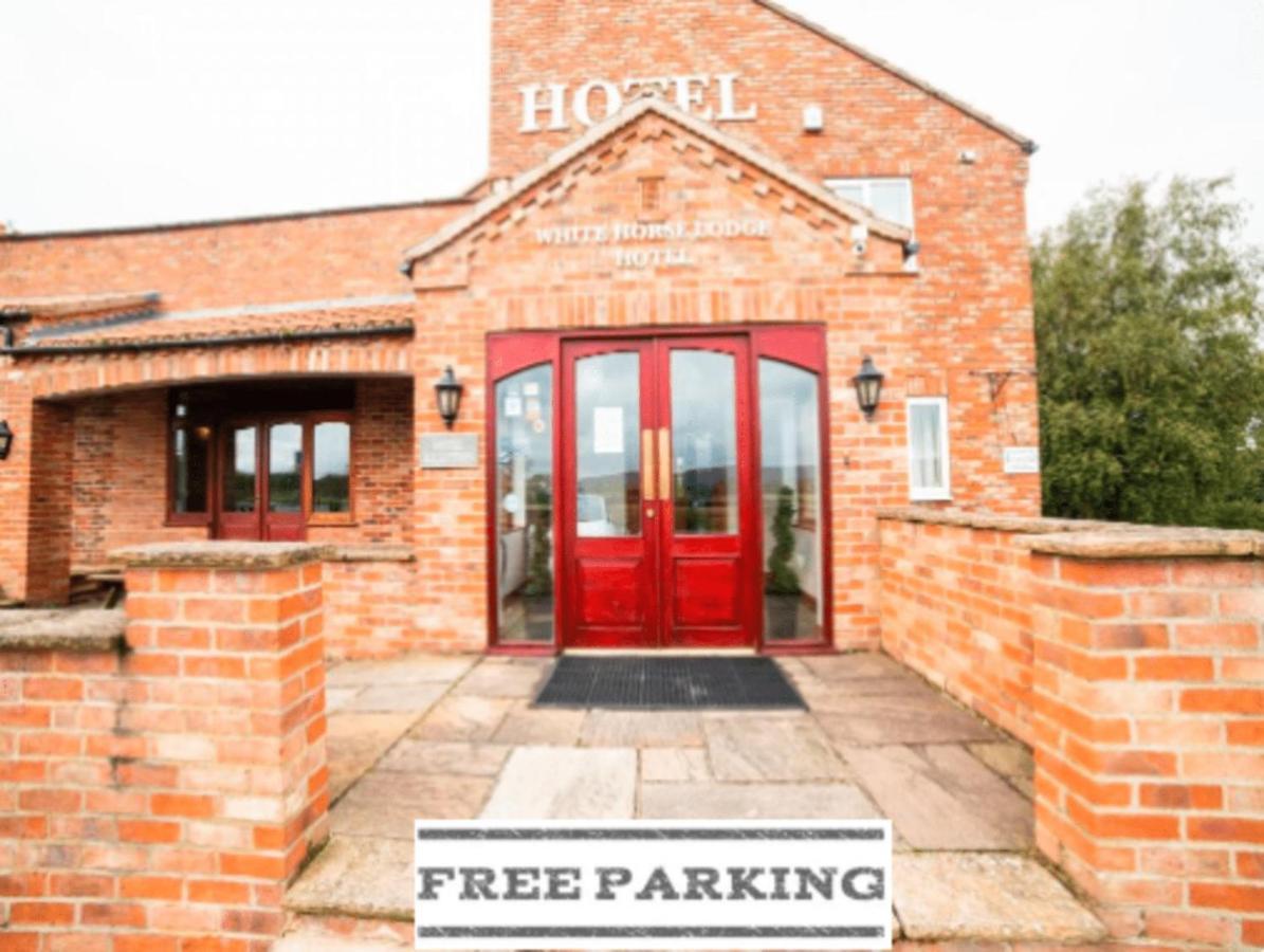 Oyo White Horse Lodge Hotel, East Thirsk Bagby Kültér fotó